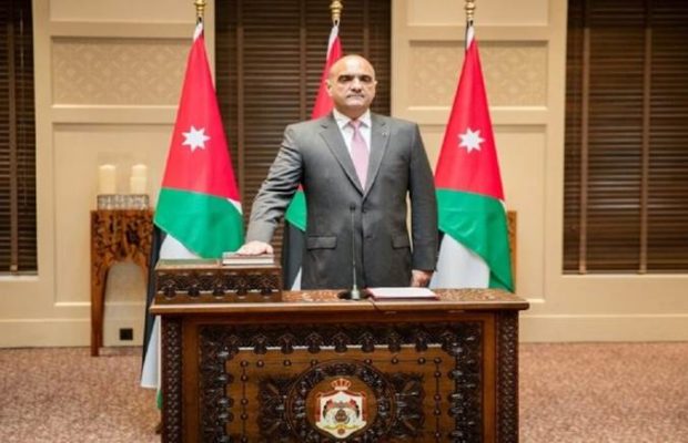 Jordania. Nuevo gobierno jordano presta juramento constitucional
