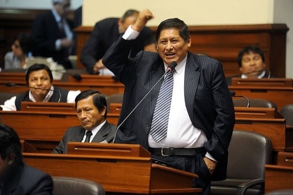 Perú. Juan Pari, un ariete en la lucha anticorrupción, refuerza a Castillo