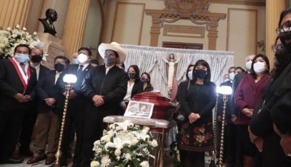 Perú. Pedro Castillo pide unidad al Congreso en el homenaje al legislador fallecido