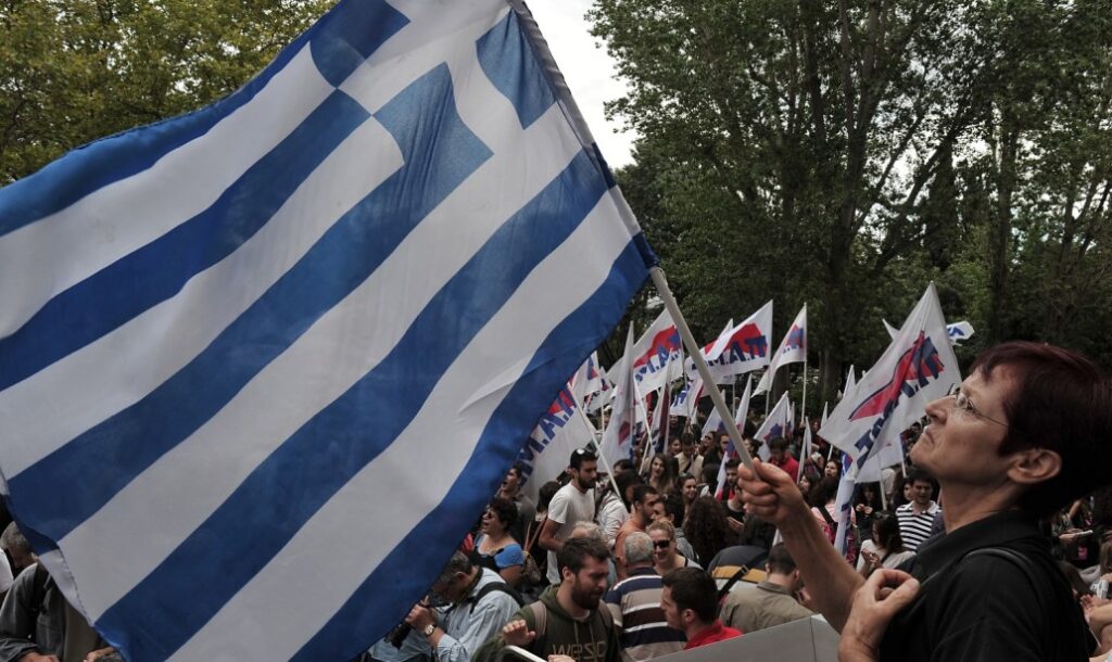 Huelga de los trabajadores griegos de la sanidad contra la vacunación obligatoria