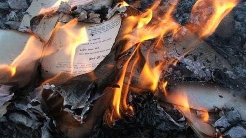 Siria. Queman libros que insultan al profeta Mahoma