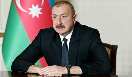 Azerbaiyán. Presidente Aliyev: «continúa con éxito»  la operación militar en Nagorno-Karabaj