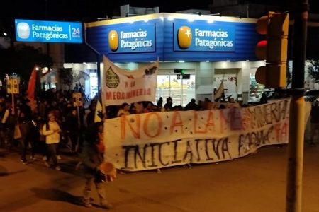 Argentina. Chubut: La legislatura busca rechazar la iniciativa popular contra la megaminería