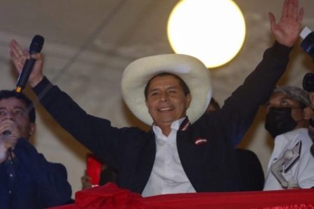 Perú. Ya hay presidente electo en Perú: Pedro Castillo llamó a construir “un país más justo”