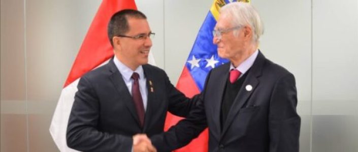 Perú. Se acerca a Venezuela sin interferir en asuntos internos