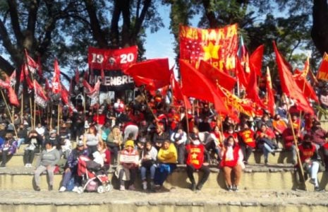 Argentina. Organizaciones sociales de izquierda evocaron a los asesinados en Trelew en 1972 (fotoreportaje)