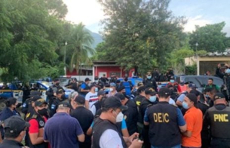 Guatemala. Cientos de soldados y policías llegan a El Estor, Izabal por estado de Sitio