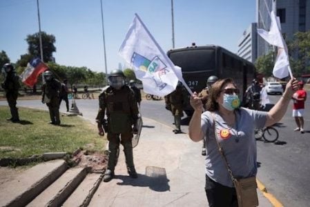 Chile. Carabineros preparan operativo de guerra contra manifestación del primer